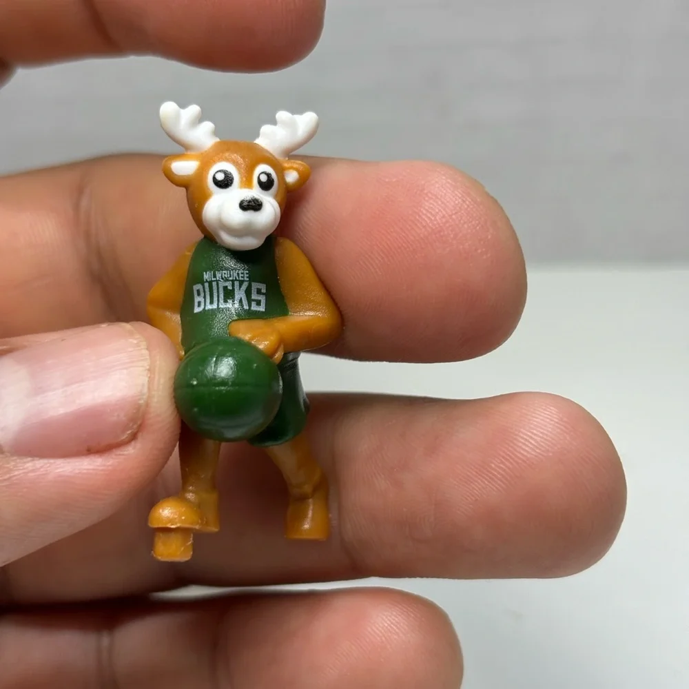 Kinder Joy NBA Mascot Limited Edition 2023 Milwaukee‎ Bucks